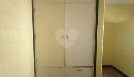 Casa à venda com 7 quartos, sendo 2 suítes,  em Jardim dos Estados, Poços de Caldas, MG