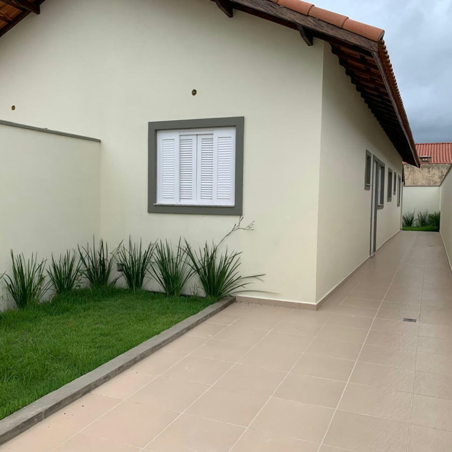 Casa à venda com 2 quartos, sendo 1 suíte, em Nova Itanhaém, Itanhaém - SP