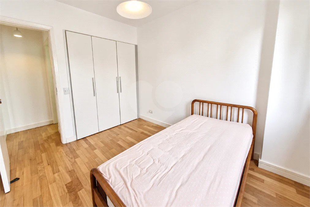ÓTIMO APARTAMENTO 76 m² ÚTEIS REFORMADO 1 VAGA DE GARAGEM