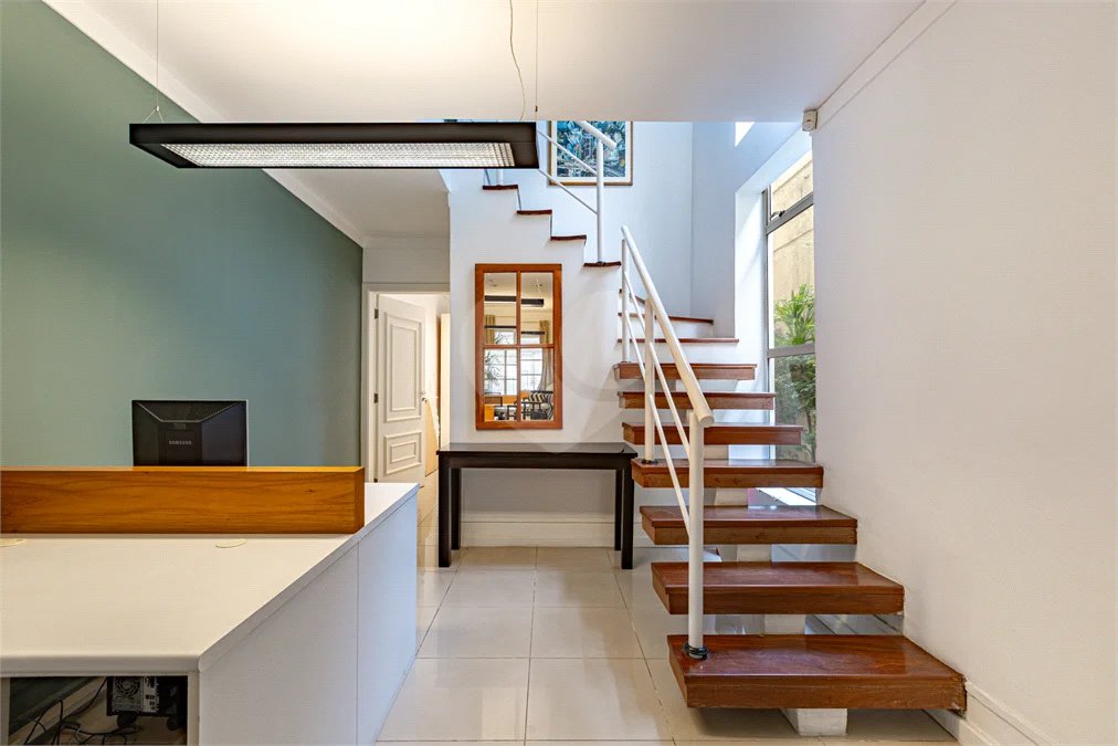 Casa comercial com 172m² , 1 vaga de garagem , à venda no bairro das Perdizes.