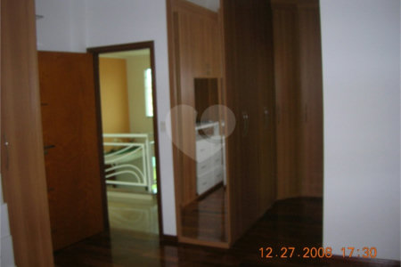 Casa no Condomínio Damha I