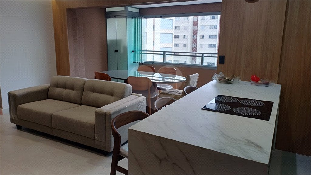 Apartamento a venda na Saúde 2 dormitórios com 2 vagas de garagem demarcadas. Aceita e estuda Permuta.