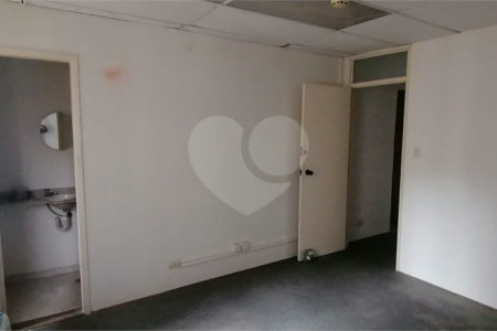 Sala comercial à venda em Higienópolis com 170 m2