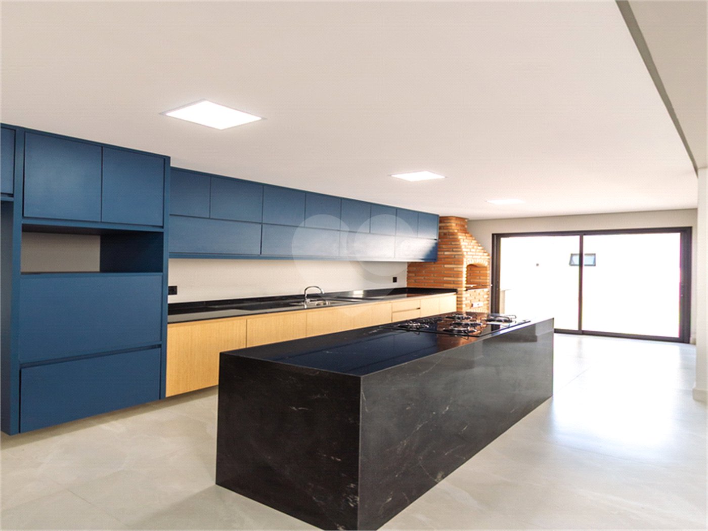 Indaiatuba- Jardim Bom Sucesso - Venda: R$ 765.000,00 - Área total: 150m² Área construída: 115m² - 3 dormitórios sendo 1 suíte com armário planejado; Cozinha integrada; Sala para dois ambientes; Banheiros com box gabinetes e espelhos; Área gourmet com churrasqueira a carvão e móveis planejados;