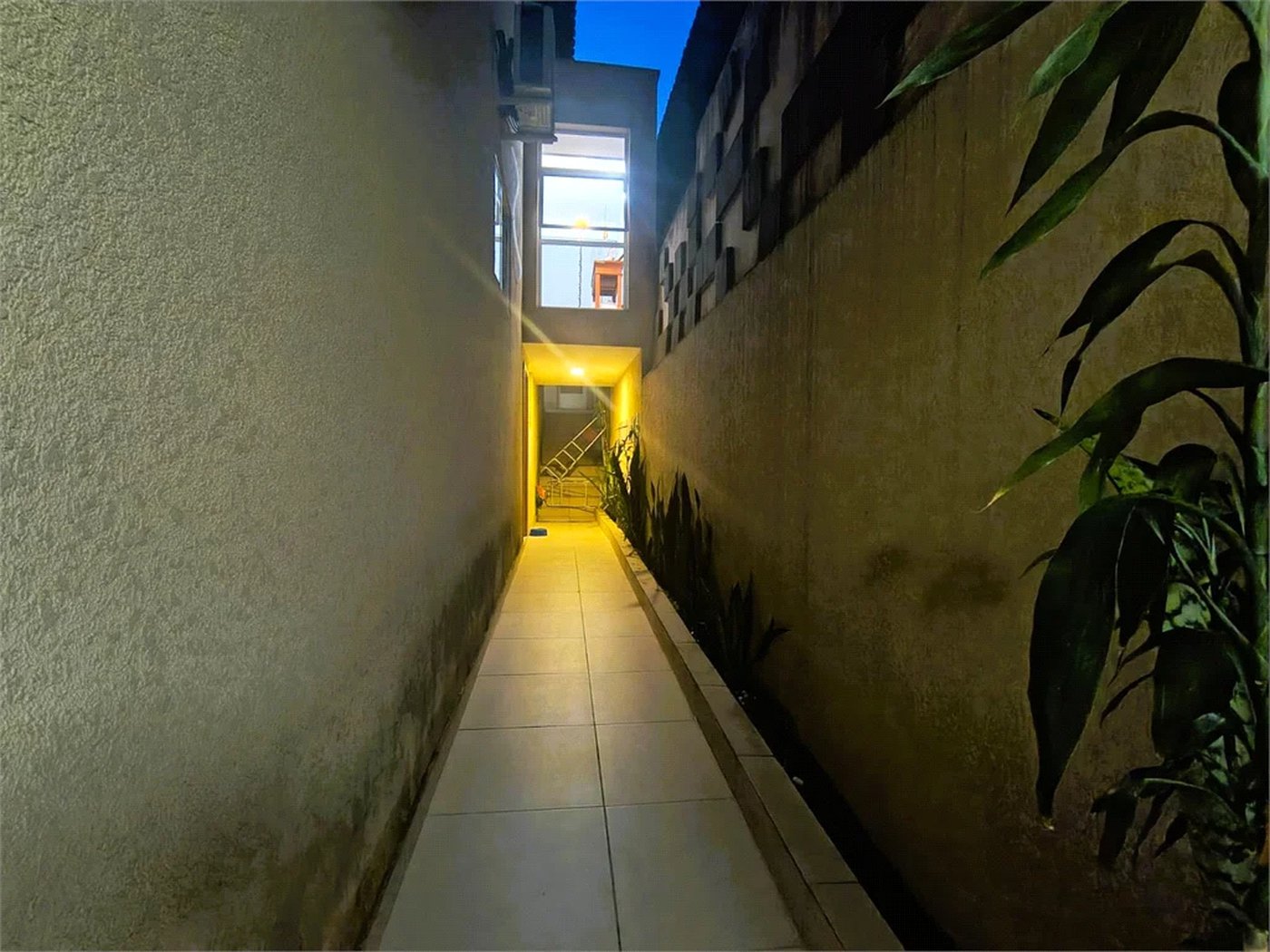 Sobrado à Venda MOBILIADO com 192m² no coração do Jardim Bonfiglioli