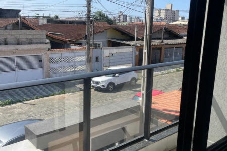 🌊 OPORTUNIDADE ÚNICA EM PRAIA GRANDE – VILA MIRIM! 🏡