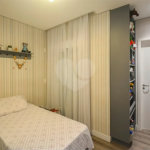 Espaço, conforto e uma localização privilegiada fazem deste apartamento mobiliado no Baeta Neves, em São Bernardo do Campo, uma excelente opção para seu novo lar. Com 118 m², três dormitórios e quatro banheiros, o imóvel oferece ambientes amplos para acomodar a família e receber amigos com comodidad