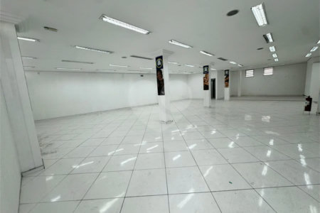 PRÉDIO COMERCIAL DE 944 M² PARA LOCAÇÃO | LOCALIZAÇÃO ESTRATÉGICA, GRANDE VISIBILIDADE E EXCELENTE POTENCIAL COMERCIAL