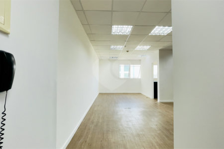 Sala Comercial para Locação no Domo Business – 62 m² Layout Funcional!