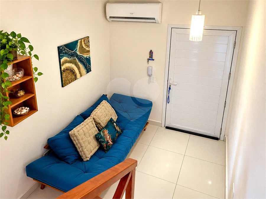 Casa à venda com 2 quartos, sendo 1 suíte, no condomínio Scarlatt, São Sebastião - SP