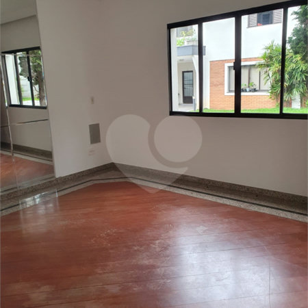 Casa à venda com 2 quartos, sendo 1 suíte, no condomínio Flamboyant, São Paulo - SP