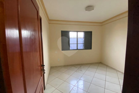 Casa no Jardim Hikare