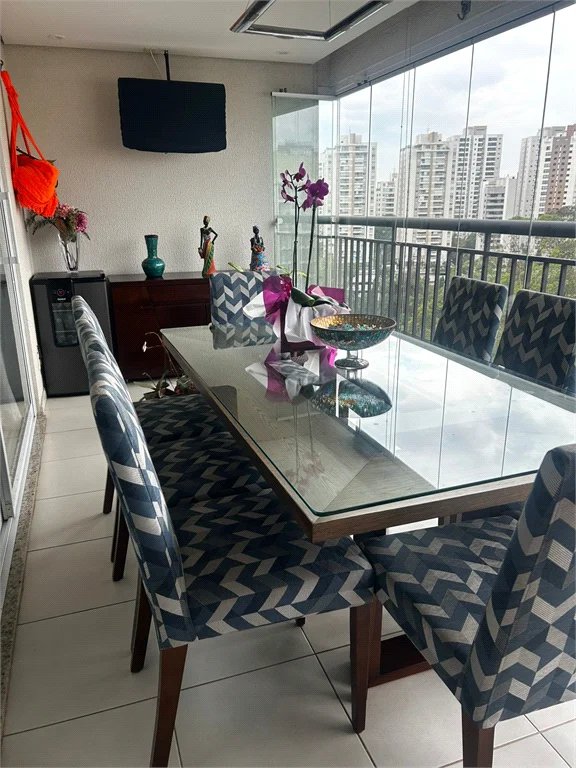 Apartamento à venda com 2 suítes em Parque Reboucas, São Paulo, SP