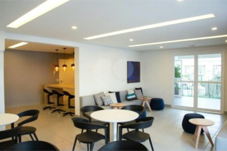 Apartamento 32 m2, com 1 dormitório e 01 vaga de garagem