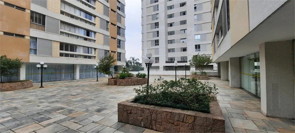 Apartamento à venda com 3 quartos, sendo 1 suíte, em Vila Madalena, São Paulo, SP