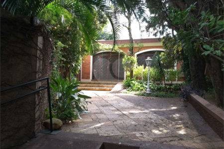 Casa Residencial ou Comercial no Centro