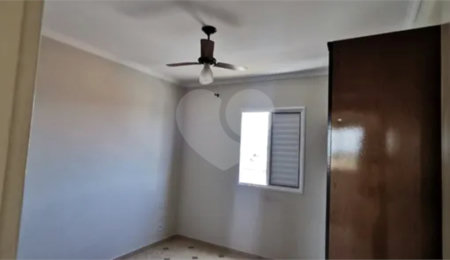 Apartamento à venda com 2 quartos em Vila São José, Taubaté, SP