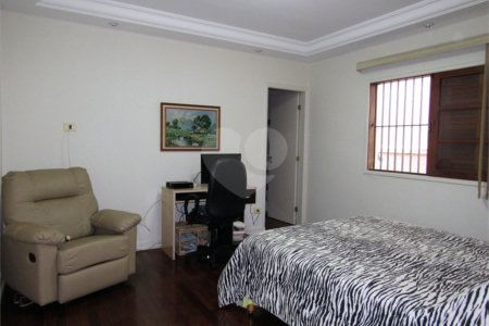 Casa Térrea à venda com 3 quartos, sendo 1 suíte, em Chácara Flora, São Paulo, SP
