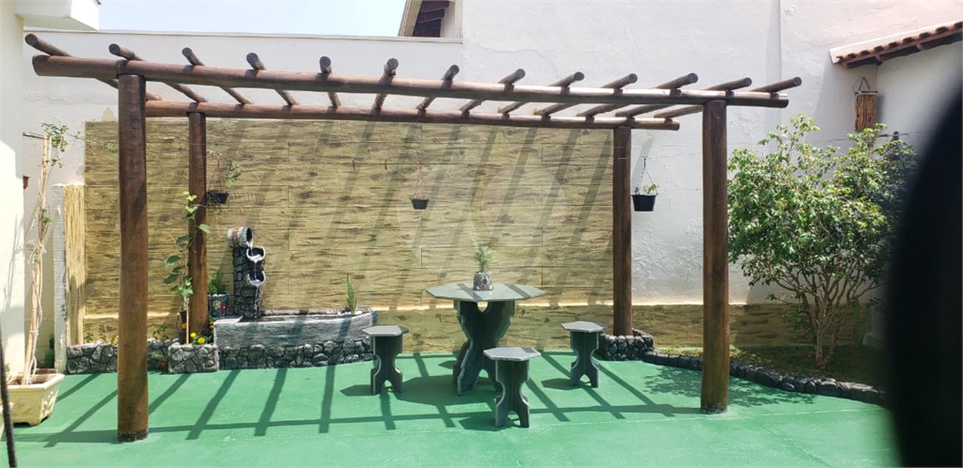 Casa térrea em Araraquara/SP, na Vila Xavier.
