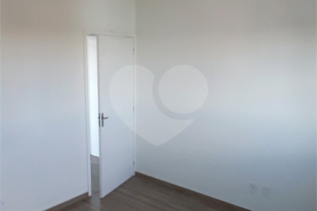 Apartamento com 2 dormitórios.