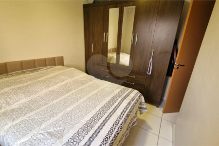 Apartamento à venda no condomínio Parque das Acácias.