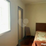 Casa com 180m², 3 dormitórios, sendo 1 suíte, 2 vagas, à venda na Vila Prudente.