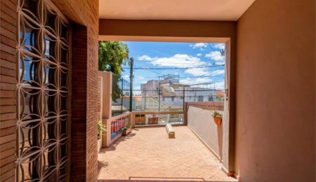 Casa à venda ou para alugar com 4 quartos, sendo 1 suíte,  em Vila Monumento, São Paulo, SP