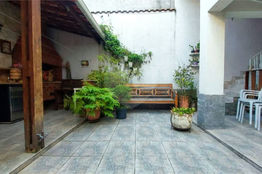 Casa à venda com 3 quartos, sendo 1 suíte,  em Vila Paulista, São Paulo, SP