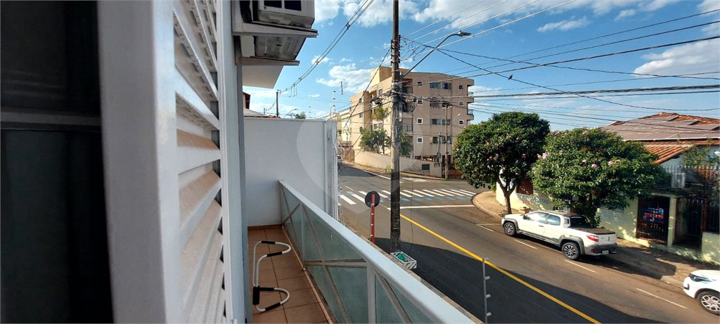 Casa à venda com 5 quartos, sendo 1 suíte, em Jardim Santa Paula, São Carlos, SP