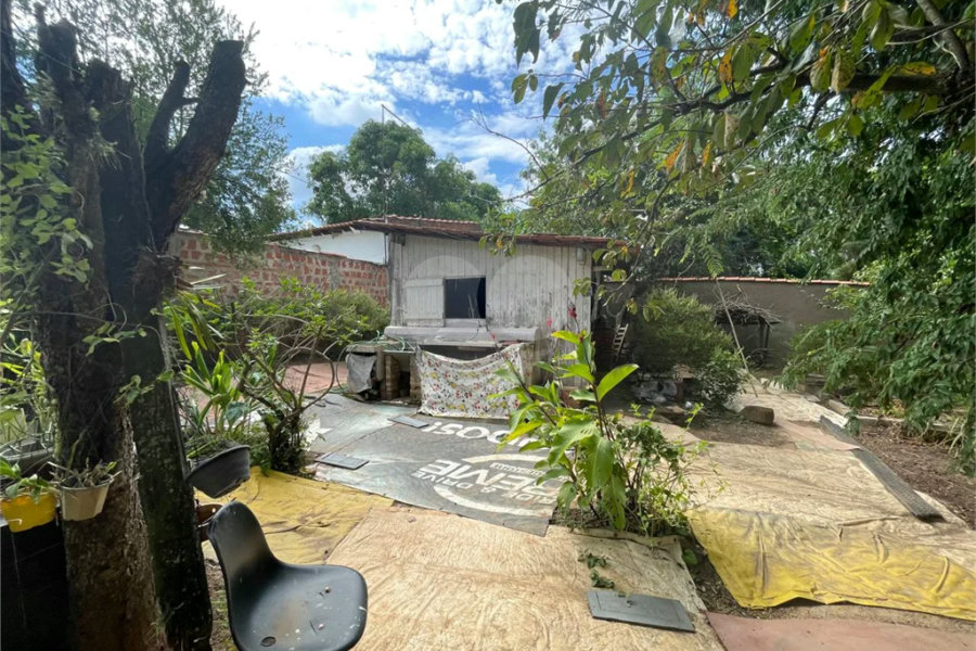 Belíssima Chácara à venda no Bairro Lago Azul em Piracicaba/SP.