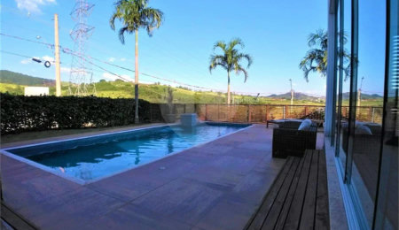 Casa à venda com 5 suítes no condomínio Residencial Campo de Toscana, Vinhedo - SP
