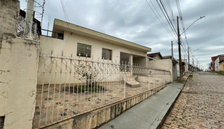 Casa à venda com 3 quartos, sendo 1 suíte,  em Cidade Jardim, São Carlos, SP