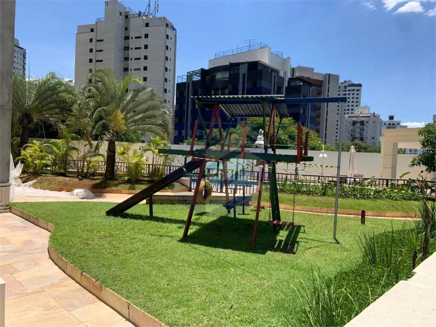 Apartamento à venda ou para alugar com 3 quartos, sendo 3 suítes, em Morumbi, São Paulo - SP