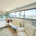 Apartamento de 03 dormitórios sendo 02 suítes com 02 vagas de garagem.