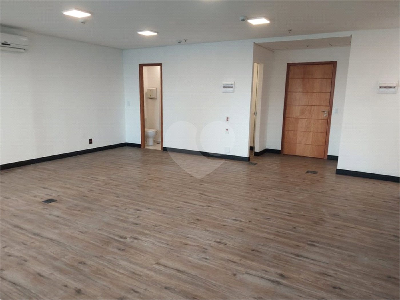 Sala comercial à venda 80m² – Edifício Bonnaire