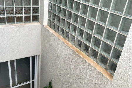 Apto a venda de 230m² no Cambuci com 3 dorms, 5 vagas, 3 suítes. Estuda permuta.