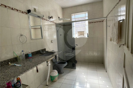 Casa à venda no Centro