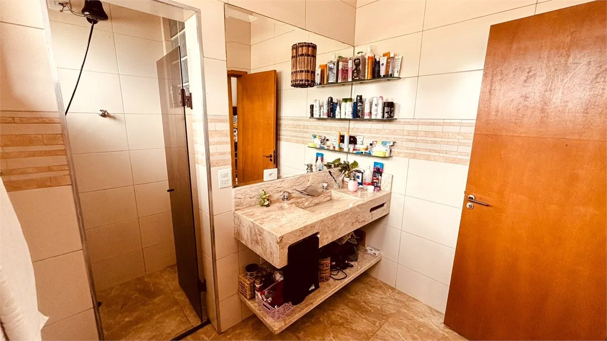Sobrado à venda com 3 quartos, sendo 1 suíte,  em Chácara Recanto Verde, Cotia, SP