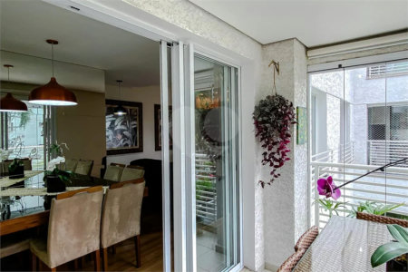 Duplex de 96m2 decorado com varanda gourmet e 2 vagas no Alto do Ipiranga