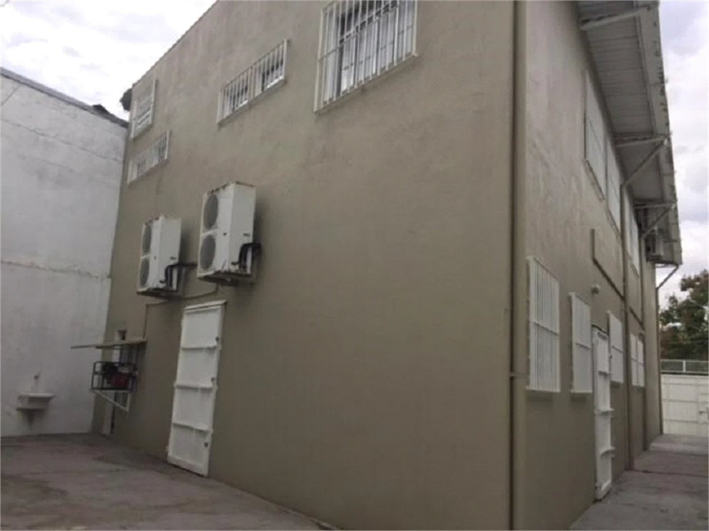 Prédio comercial no Butantã