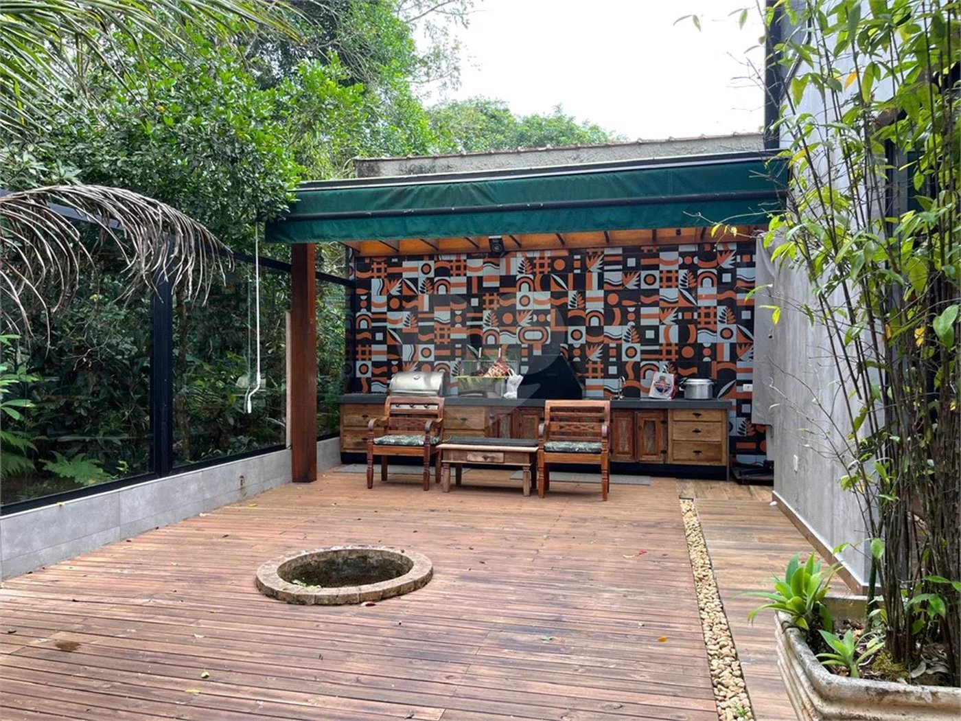 Casa à venda com 4 suítes em Boracéia, São Sebastião, SP