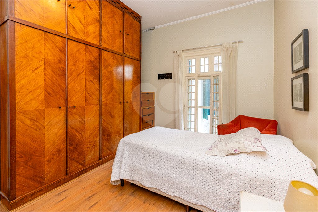 Sobrado à venda com 4 quartos, sendo 3 suítes, em Vila Cruzeiro, São Paulo, SP