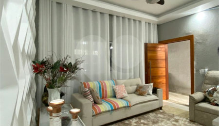 Casa à venda com 3 quartos, sendo 1 suíte, em Residencial Parque Laguna, Salto, SP