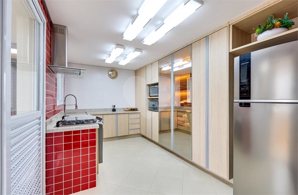 Apartamento à venda com 3 suítes em Jardim Marajoara, São Paulo, SP