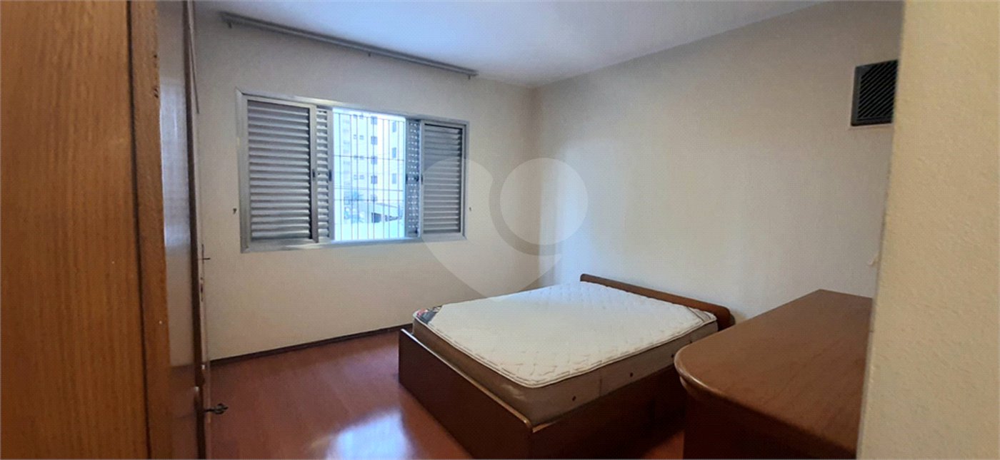 Sobrado amplo com 3 quartos, suíte e quintal para venda no Tremembé !!!