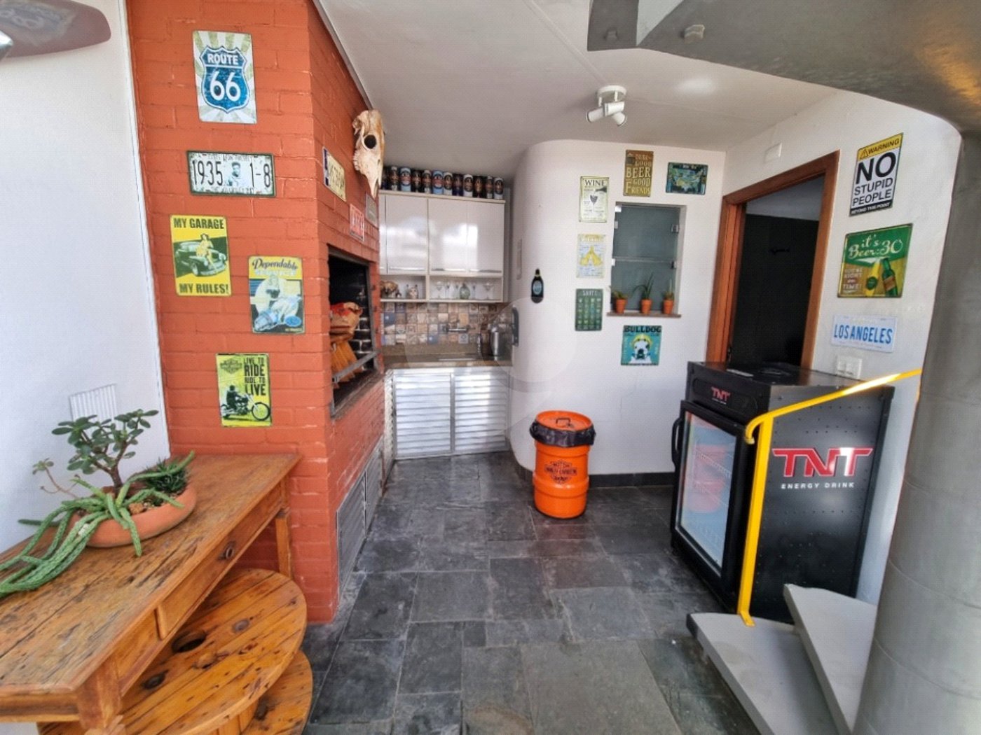 Sobrado com 300m² , 3 dormitórios , sendo 2 suítes , 4 vagas , à venda no Jabaquara.