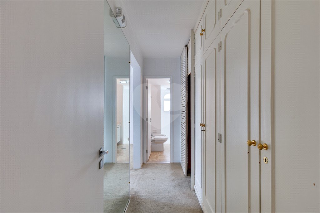 Apartamento à venda com 3 suítes em Real Parque, São Paulo, SP