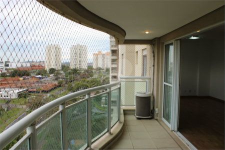 Apartamento de 3 Suítes com Vista Definitiva e Sol da Manhã no Condomínio Club House - Parque do Prado