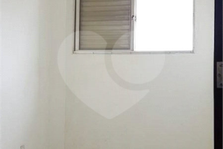 Apartamento no Condomínio Torello Dinucci