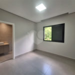 Casa NOVA com 03 suítes , piscina e condomínio com lazer completo!